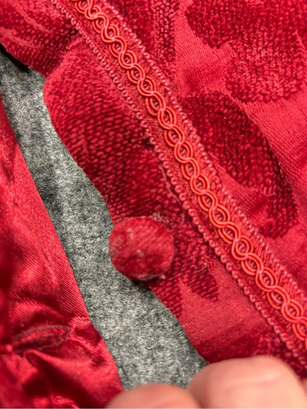Gorgeous Red Velvet Damask Christmas Tree Skirt One Flawed Buttom
